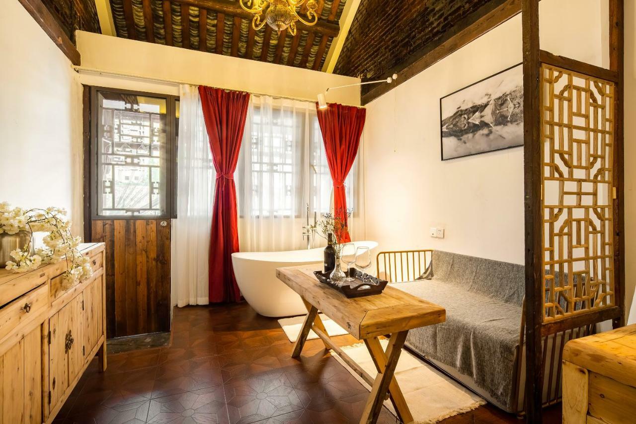 Qintai Tibetan Culture Boutique Hotel Chengdu Exterior photo